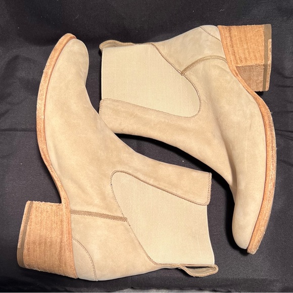 Aristotle Two 24 Ankle Boots Size 7 - Picture 1 of 9